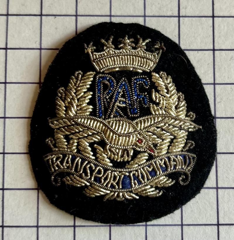 cWW2 Royal Air Force (RAF) Transport Command Officer Cap Badge