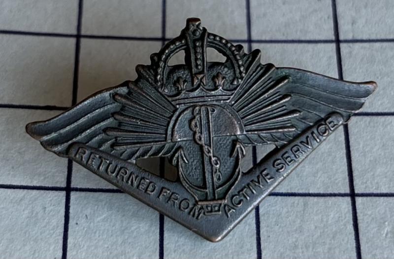 WW2 Australian Returned from Active Service badge Army 'A' 410504