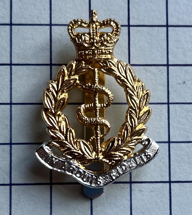 Royal Army Medical Corps (RAMC) Anodised Cap Badge Gaunt