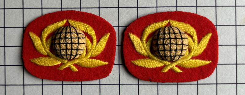 Pair of c2000s Royal Marine Band (RMB) Cloth Other Ranks Collar Badges