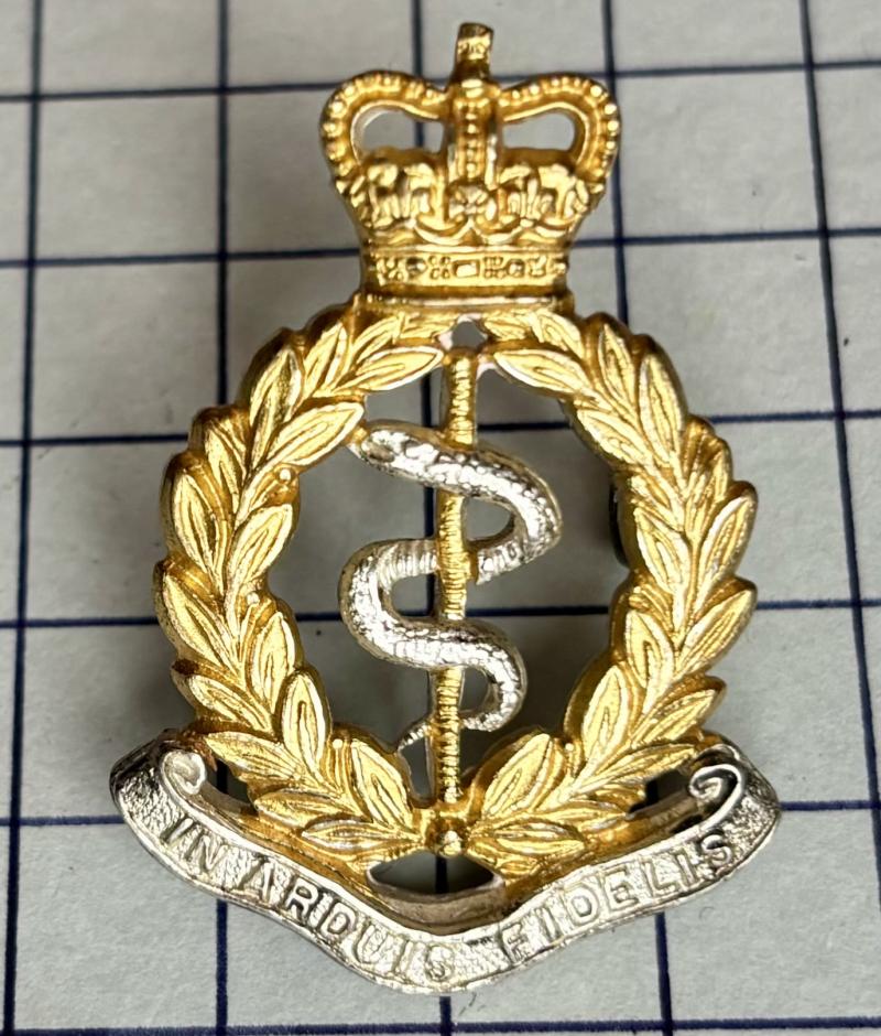 Royal Army Medical Corps (RAMC) Officer's Silver Plate & Gilt Cap Badge Gaunt