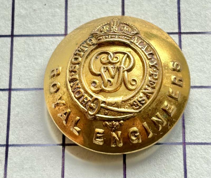 cWW1 Royal Engineers (RE) Gilt GV Officer Large Button