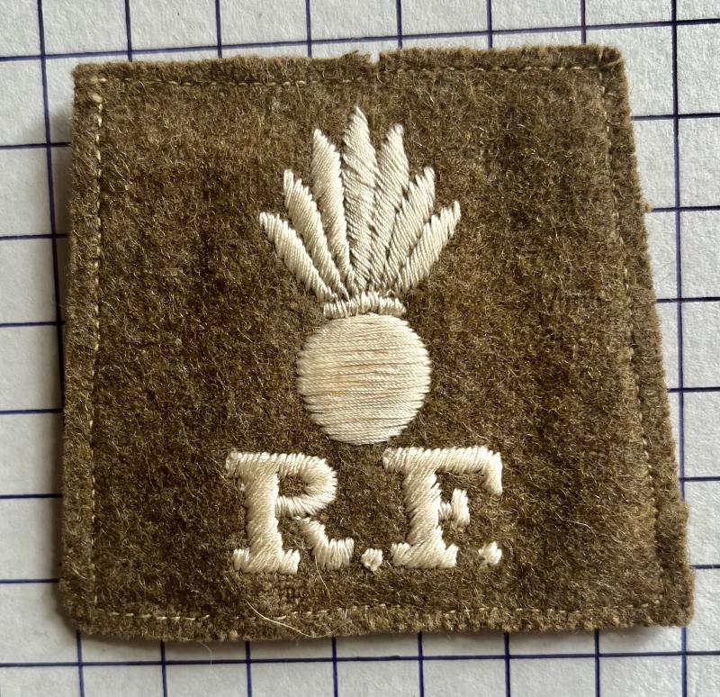 Royal Fusiliers (City of London) cWW1 Slip-On Shoulder Title Slide Cloth