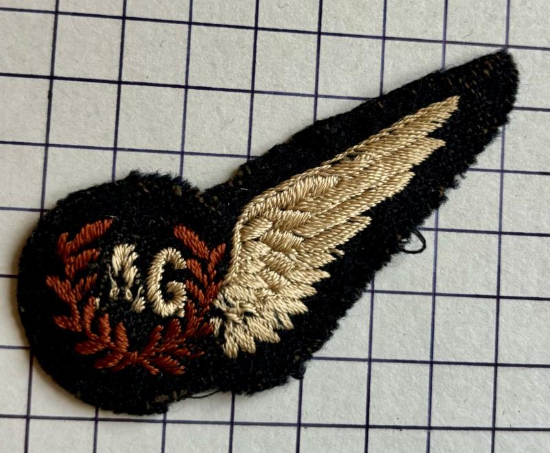 cWW2 Royal Air Force (RAF) Flat Air Gunner 'AG' Aircrew Brevet Half-Wing Aircrew Badge Patch