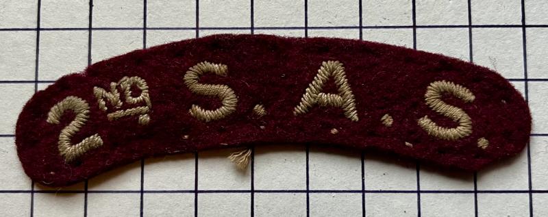 cWW2 2nd Regiment Special Air Service (SAS) Cloth Shoulder Title Badge