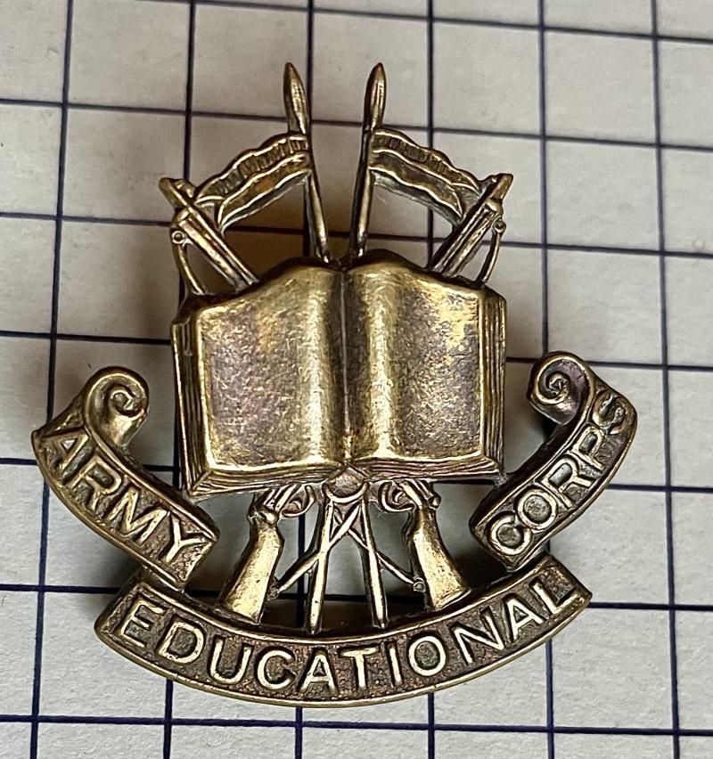 Pre-1946 Army Education Corps (AEC) Cap Badge