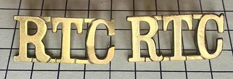 c1923-39 Royal Tank Corps (RTC) Pair of Brass Shoulder Title Badges