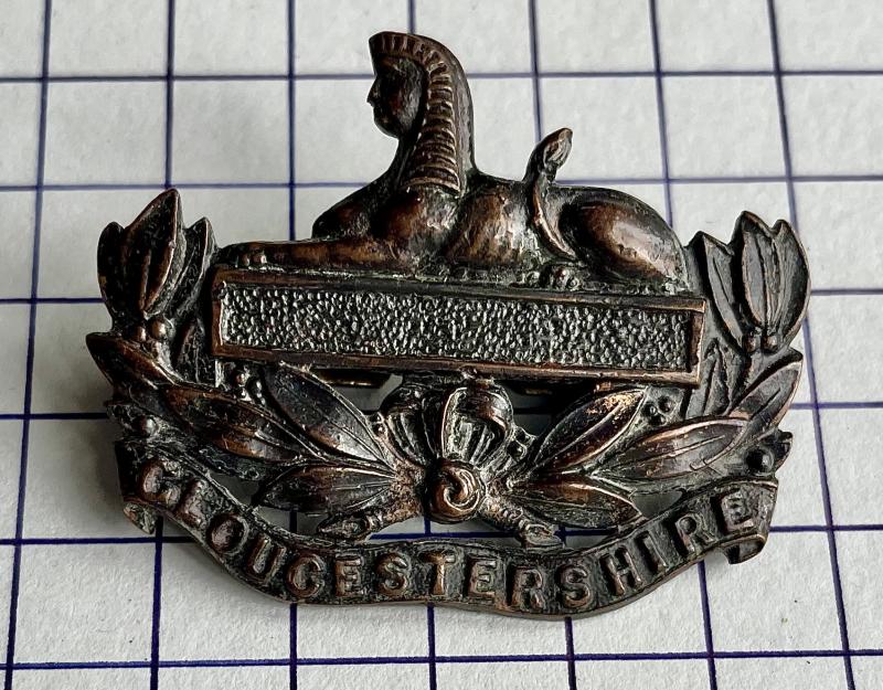 Gloucestershire Regiment Territorial 'Blank Scroll' Officer Service Dress (OSD) Cap Badge c1908-21